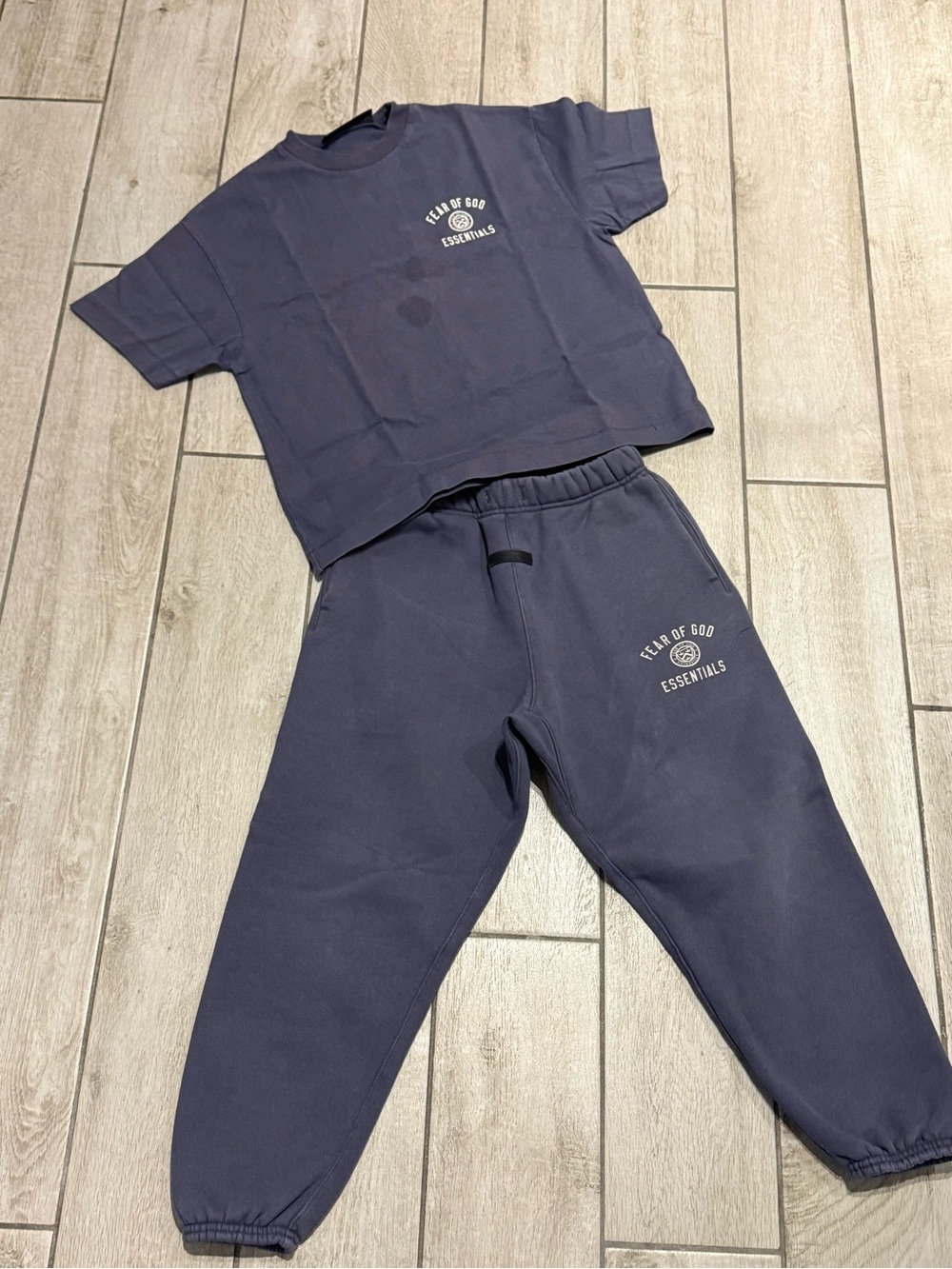 Essentials Fear of God Logo 2pc Set T-Shirt & Jogger Pants Size 10 Tee size 8